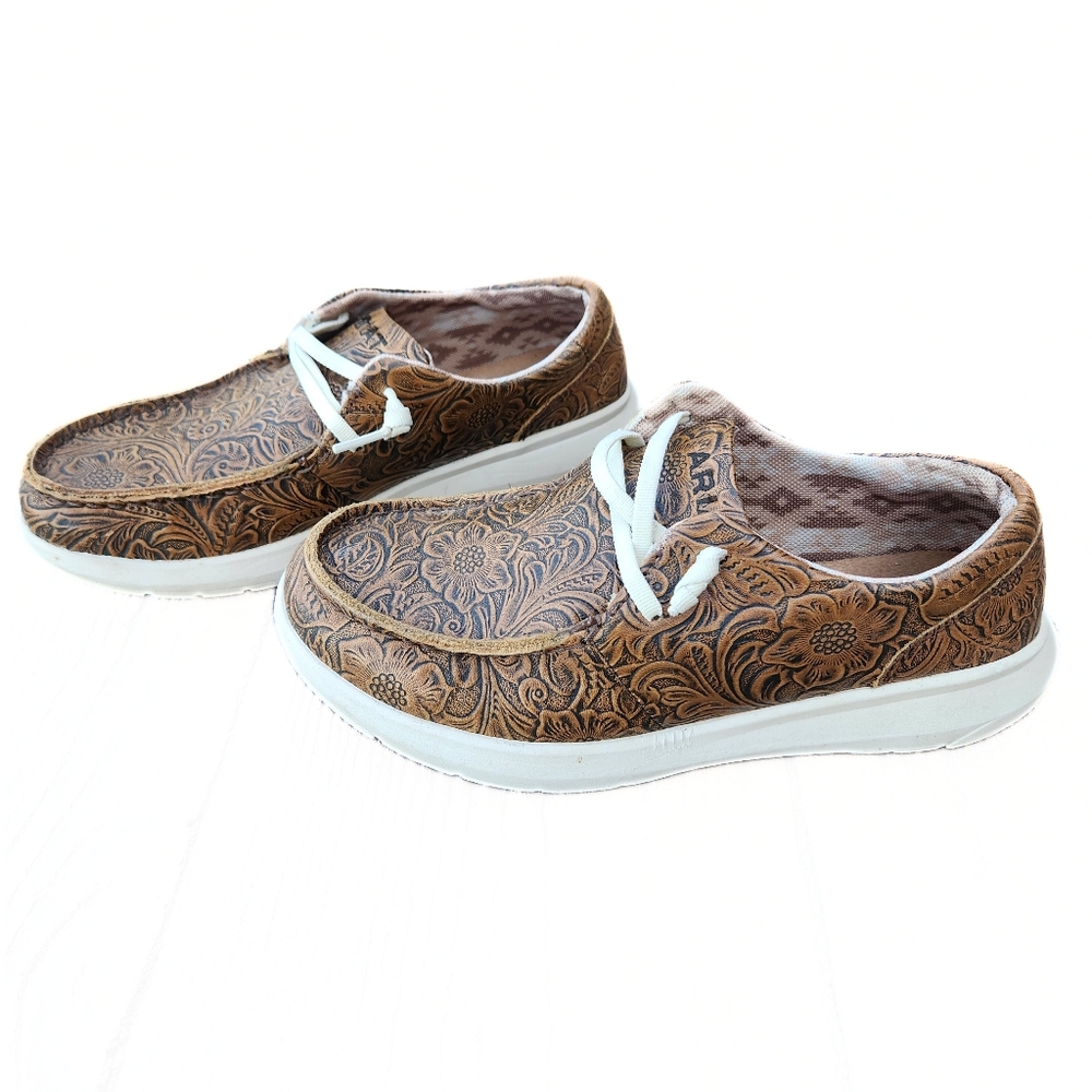 Ariat Womens Hilo Brown Floral Embossed Moc Toe Lace Up Shoe Size 6.5